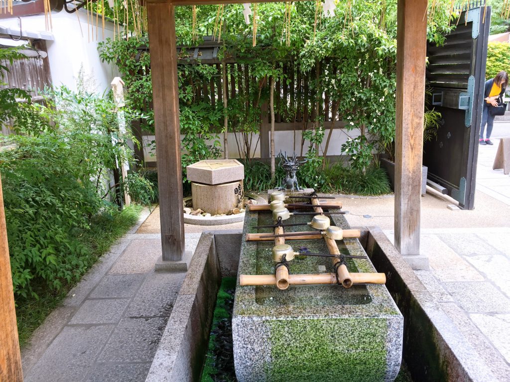 晴明神社　手水舎